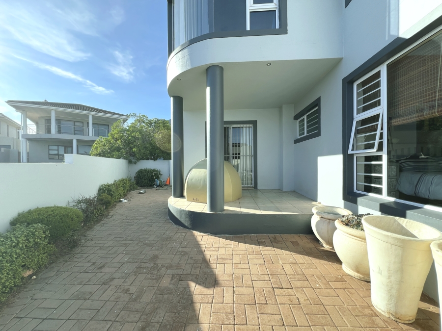4 Bedroom Property for Sale in Calypso Beach Western Cape